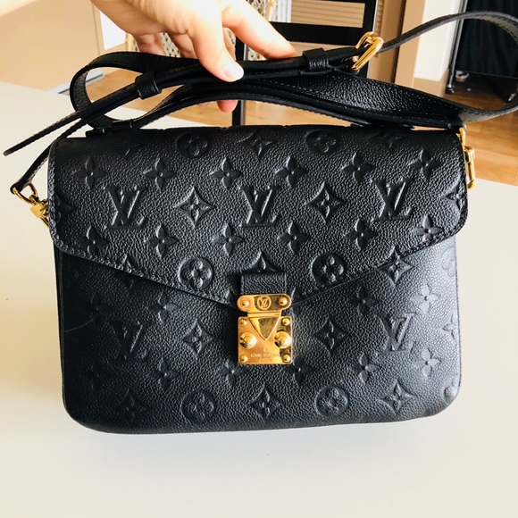 louis vuitton pochette metis noir